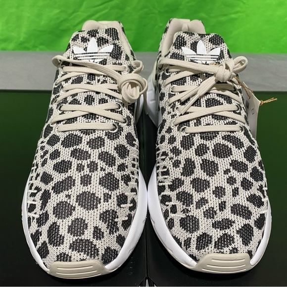 Women’s adidas swift run 22 polka dot size 7 youth women size 9 *BRAND NEW* - Picture 5 of 7